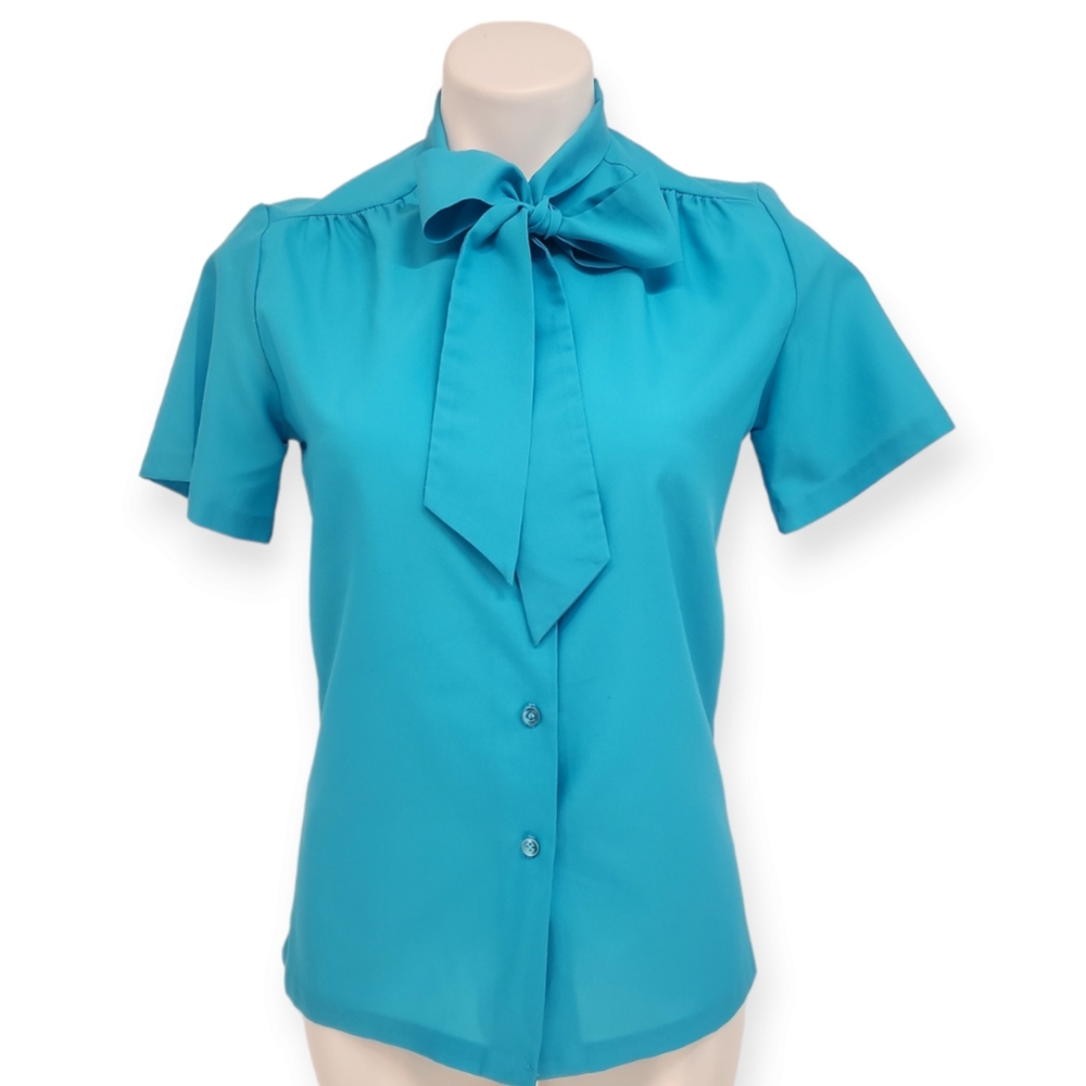 1970's Short Sleeve Secretary Blouse